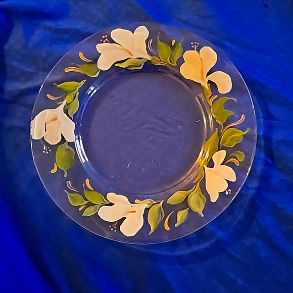 Handpainted 7.5" in diameter small plates or saucers. (5pcs) - Picture 5 of 10